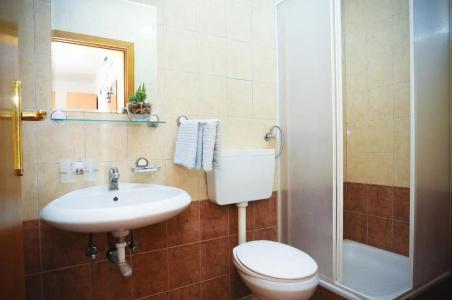 Budva Inn Guest House - 17