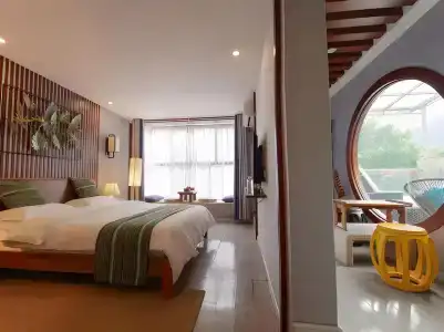 Secret Courtyard Resort - 2