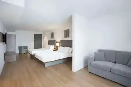 Quality Inn - 56