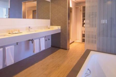 Radisson Blu Plaza El Bosque - 46