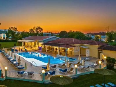 Manousis ApartHotel - 4