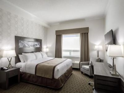 Ramada by Wyndham - 21