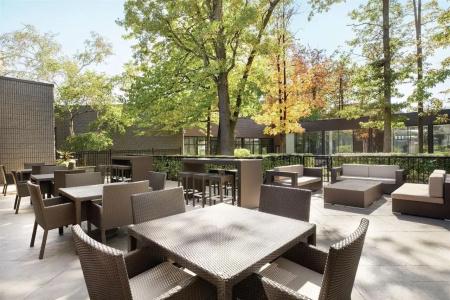 Doubletree by Hilton Airport, ON - 34