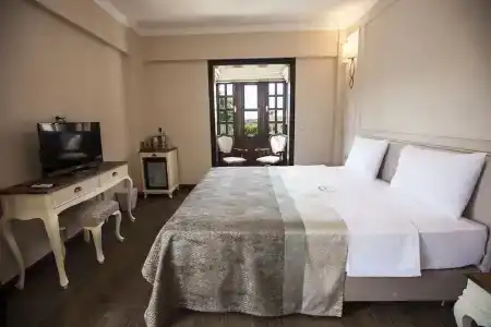 Livia Garden - 5
