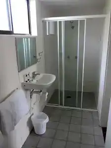Urangan Motor Inn - 52