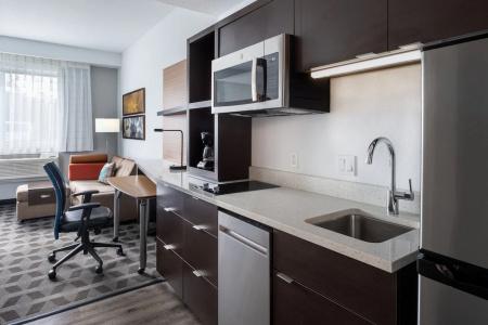 Fairfield Inn & Suites by Marriott - 19