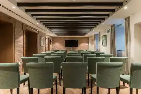 Palacio Solecio, a Small Luxury of the World - 18