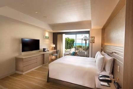 DoubleTree by Hilton Okinawa Chatan Resort - 39