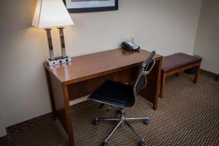 Best Western Airport Inn & Suites - 35