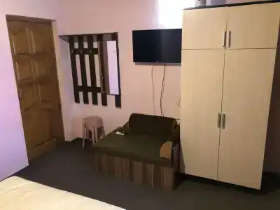 Эллинг на Азовской 12 - 2