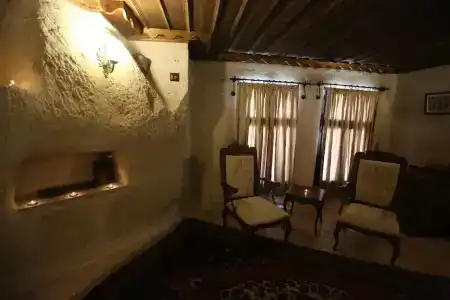 Phocas Cave Suites - 111