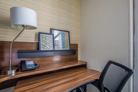 Fairfield Inn and Suites Chicago Downtown-River North - 33
