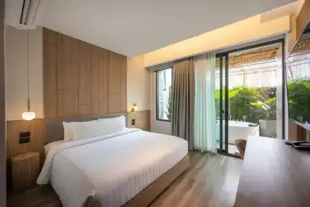 Shan Villas Sukhumvit - 327
