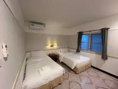 Lunarhut Resort - 4