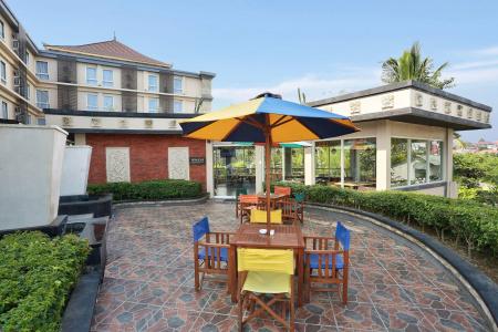 Golden Tulip Essential Denpasar - 23