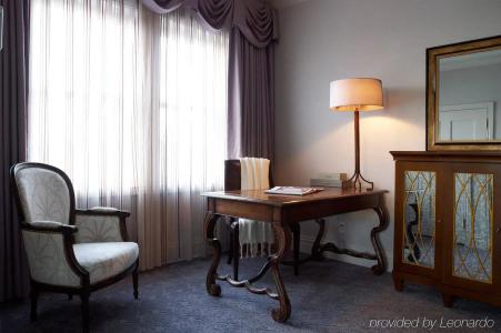 The Lenox - 30