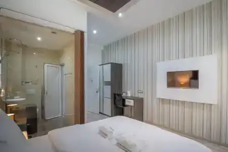 Central Park Residence - 34