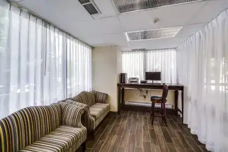 Monte Carlo Inn - 10