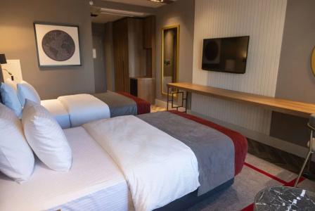 Ramada By Wyndham - 4