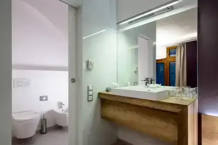 Karoly Corner Residences - 119