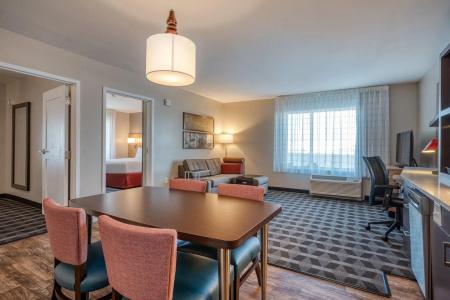 TownePlace Suites by Marriott Indianapolis Airport - 53