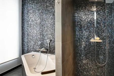 Best Western Premier de La Poste & Spa - 82
