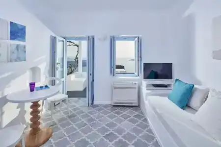 Astra Suites - 284