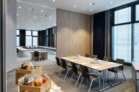 Holiday Inn Frankfurt Airport, An Ihg - 16