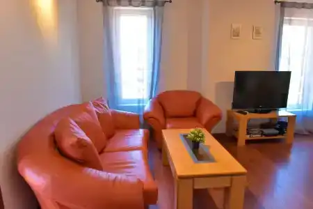 Bojur & Bojurland Apartment Complex - 9