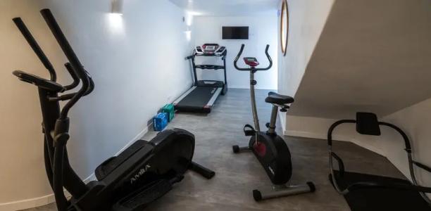 Elite Luxury Suites - 76