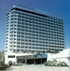 Royal Twins Palace - 23