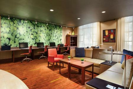 Courtyard by Marriott Downtown - 18
