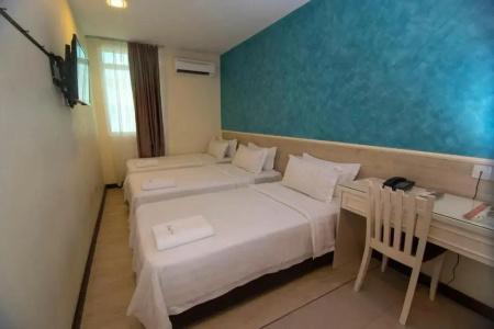 Pantai Inn - 52