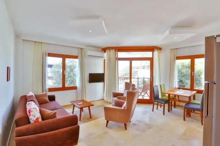Kaş, merkezde, denize yakın, balkonlu, konforlu apart daireler - 95
