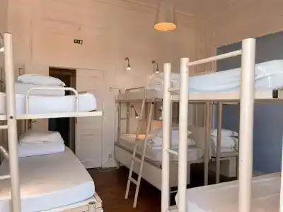 SafeStay - 4