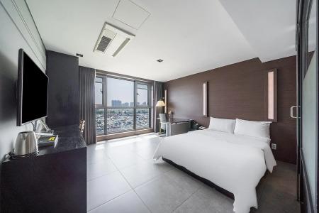 Brown Dot Incheon Songdo - 110