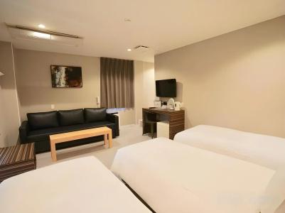 88 Shinsaibashi - 2