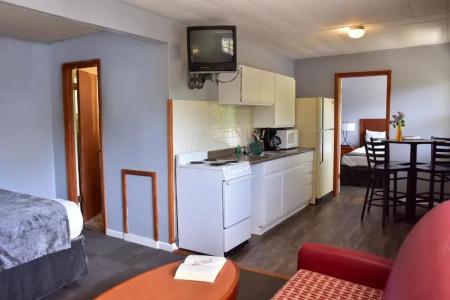 Delton Oaks Resort - 97