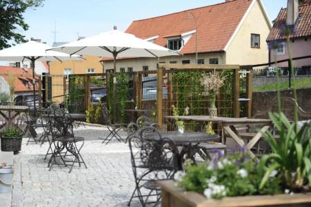 l Slottsbacken - 23