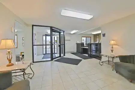 Americas Best Value Inn and Suites - 10
