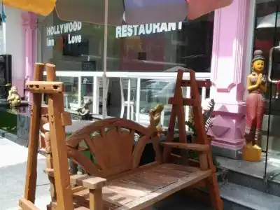Hollywood Inn Love - 21