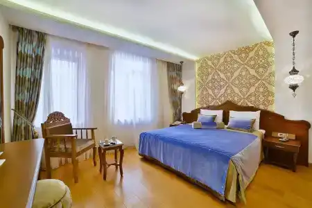 Kaya Ninova - 75