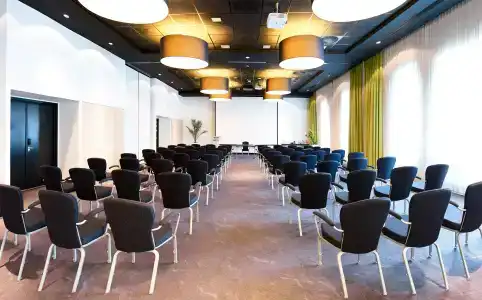 Park Inn by Radisson Leuven - 5
