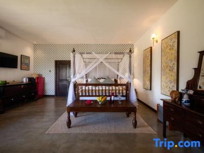 The Elephant Stables - 151