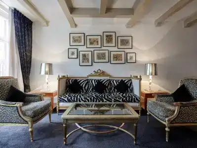 Ambassade - 2