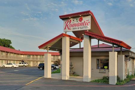Romantic Inn & Suites - 0