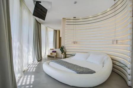 Waldorf- Premier Resort - 85