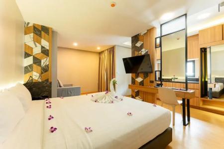 Sky Wave Patong - 106