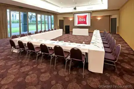 ibis Ellerslie - 14
