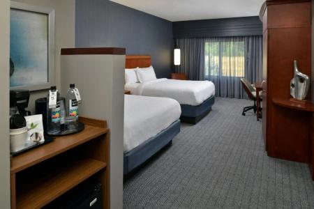 Courtyard by Marriott Hershey - 5